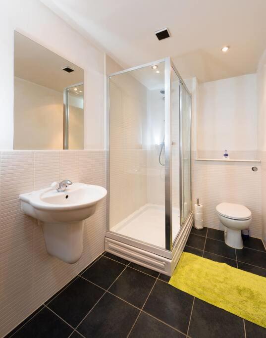 Trendy 10Th Floor Studio Apartment Glasgow Exterior foto